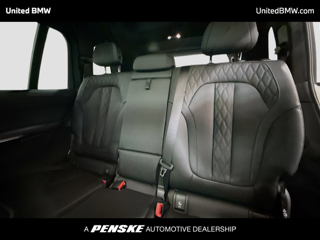 Used 2025 BMW X7 M60i AWD/4WD image 13