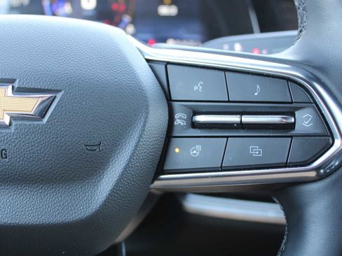 Used 2025 Chevrolet Equinox LT w/ Convenience Package II FWD image 12