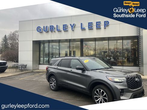 Used 2025 Ford Explorer ST-Line image 1