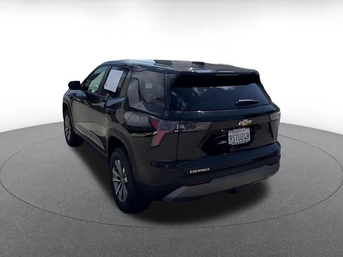 Used 2025 Chevrolet Equinox LT FWD image 11