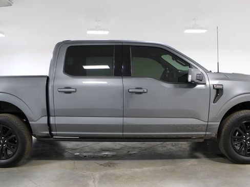 Used 2025 Ford F150 Platinum image 11