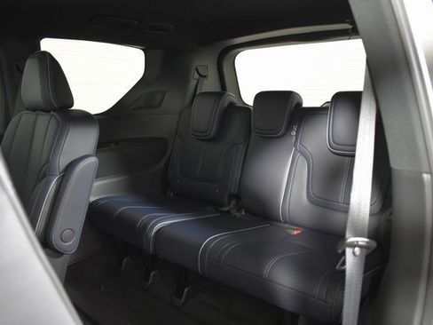 New 2026 INFINITI QX80 4WD image 13