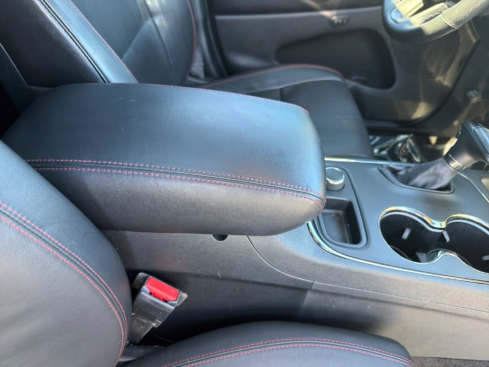 Used 2018 Dodge Durango R/T w/ Technology Group AWD/4WD image 30