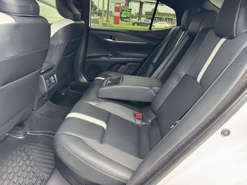 Used 2026 Toyota Camry Hybrid w/ Convenience Package FWD image 18