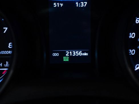 Used 2024 Toyota Camry SE image 17