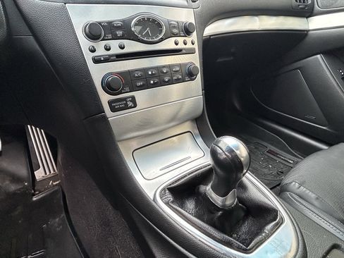 Used 2014 INFINITI Q60 Sport image 22