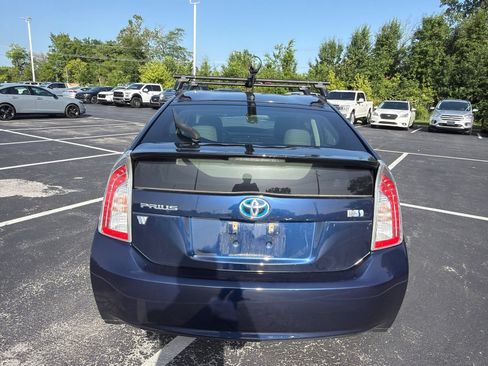 Used 2014 Toyota Prius Two FWD image 5
