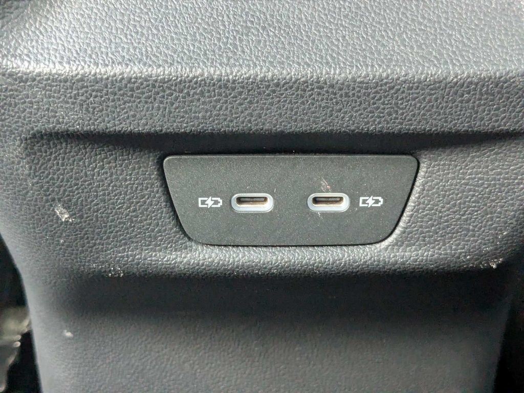 Certified 2025 Volkswagen Tiguan SE R-Line AWD/4WD image 20