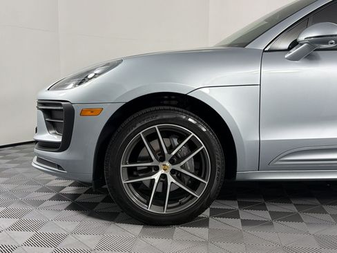 Certified 2024 Porsche Macan w/ Premium Plus Package AWD/4WD image 13