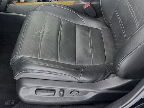 Certified 2020 Honda CR-V Touring image 19