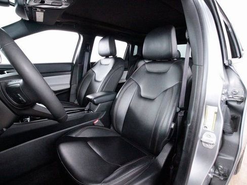 Used 2024 Jeep Compass Limited w/ Sun and Sound Group image 19