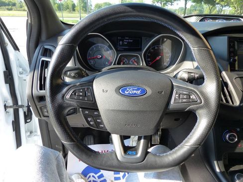 Used 2017 Ford Focus RS AWD/4WD image 39