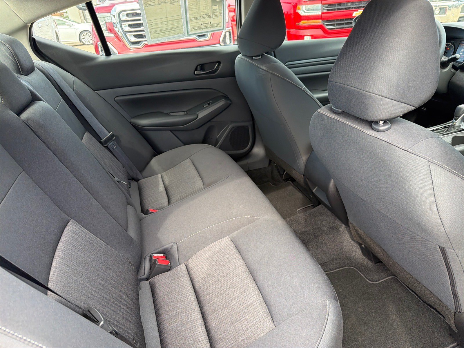 Used 2025 Nissan Altima 2.5 S FWD image 11