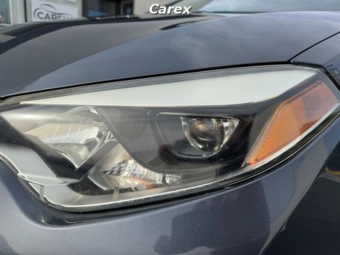 Used 2016 Toyota Corolla LE image 7