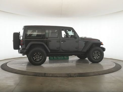 Used 2024 Jeep Wrangler Unlimited Rubicon w/ XTREMEE 35" Tire Package image 6