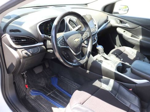 Used 2018 Chevrolet Volt LT w/ Comfort Package FWD image 10
