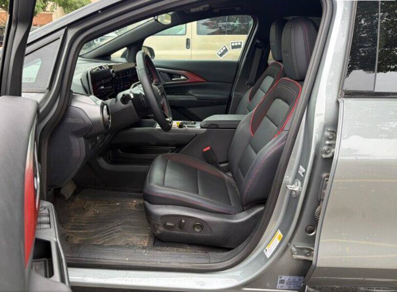 Used 2024 Chevrolet Equinox EV RS AWD/4WD image 4