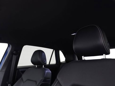 Used 2025 Volkswagen Atlas Cross Sport SE AWD/4WD image 11