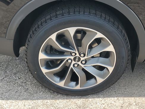 Certified 2023 Lincoln Nautilus Reserve AWD/4WD image 7