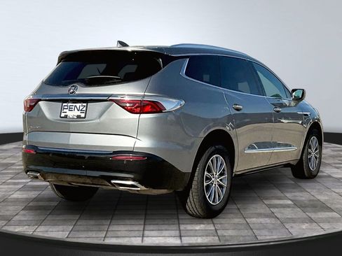 Used 2024 Buick Enclave Premium AWD/4WD image 7
