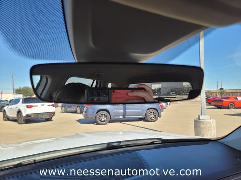 Used 2024 Volkswagen Atlas SE image 26