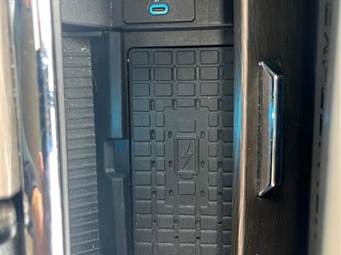 Used 2024 Ford Expedition Max Limited image 26