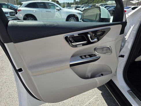 Used 2023 Mercedes-Benz GLC 300 4MATIC image 19