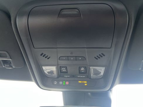 Used 2019 Cadillac XT4 Premium Luxury w/ Technology Package image 36