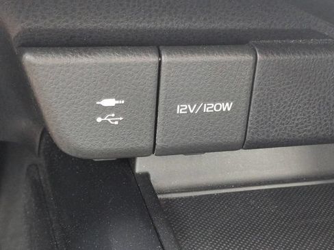 Used 2018 Toyota Camry LE FWD image 20