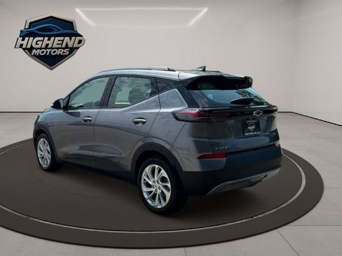 Used 2023 Chevrolet Bolt EUV LT image 4