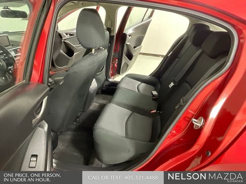 Used 2016 MAZDA MAZDA3 i Sport image 11