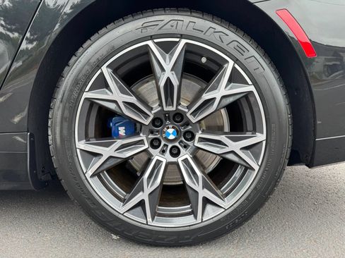 Used 2023 BMW i7 xDrive60 AWD/4WD image 16