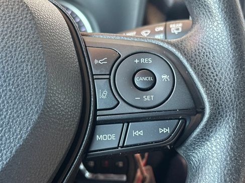 Certified 2022 Toyota RAV4 LE FWD image 28