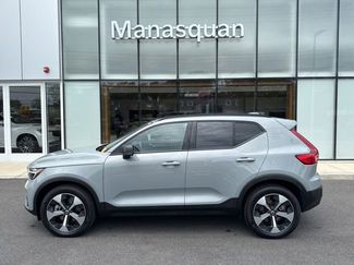 Certified 2025 Volvo XC40 B5 Plus AWD/4WD video 2