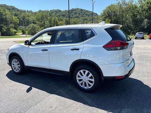 Used 2017 Nissan Rogue S AWD/4WD image 3