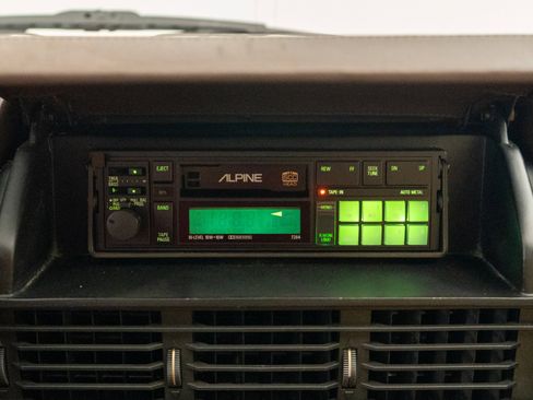 Used 1988 Ferrari Testarossa image 17