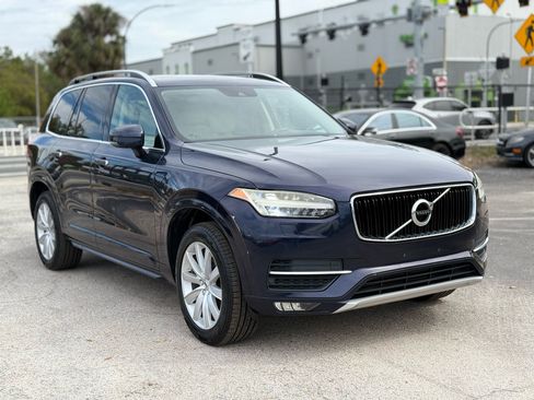 Used 2016 Volvo XC90 T6 Momentum image 7