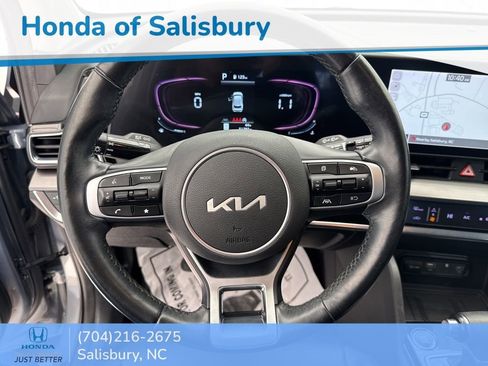 Used 2023 Kia Sportage EX image 25