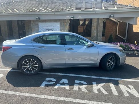 Used 2016 Acura TLX V6 FWD image 9