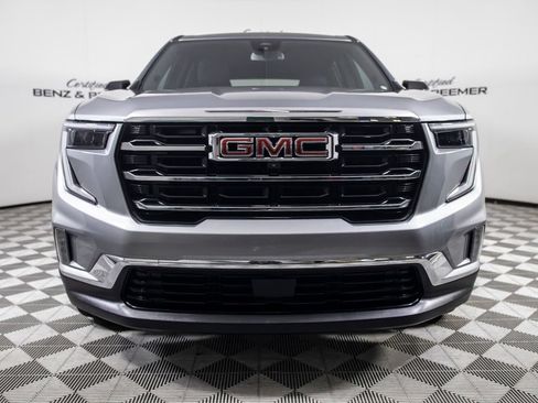 Used 2024 GMC Acadia Elevation FWD image 4