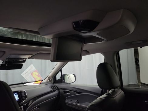 Used 2020 Honda Pilot Elite image 23