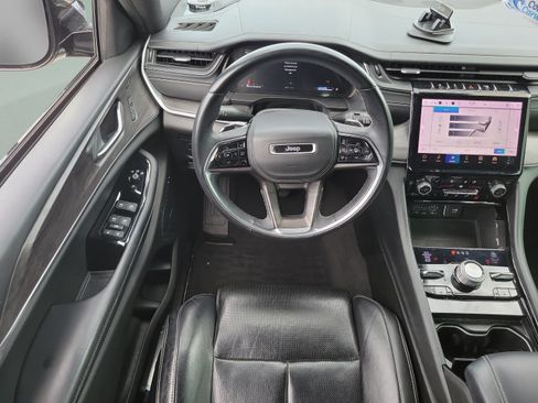 Used 2021 Jeep Grand Cherokee L Overland w/ Luxury Tech Group IV AWD/4WD image 8