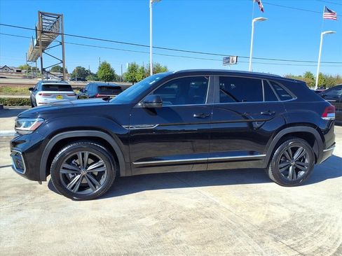 Used 2021 Volkswagen Atlas Cross Sport SE w/ Panoramic Sunroof Package image 24