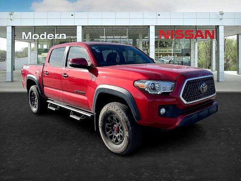 Used 2019 Toyota Tacoma TRD Off-Road image 7