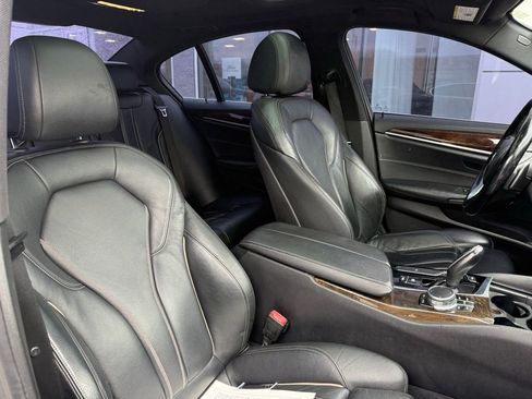 Used 2017 BMW 530i xDrive image 29
