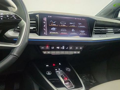 Used 2024 Audi Q4 e-tron Prestige AWD/4WD image 46