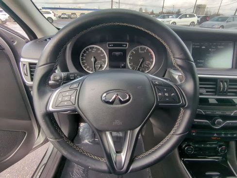 Used 2018 INFINITI QX30 AWD image 21