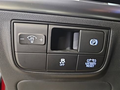 New 2026 Hyundai Tucson Blue SE image 24