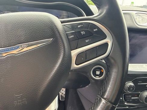 Used 2020 Chrysler 300 Touring w/ Sport Appearance Package RWD image 17