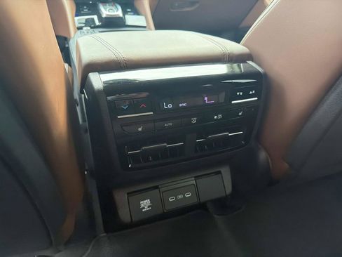 Used 2025 Acura MDX w/ Advance Package AWD/4WD image 16
